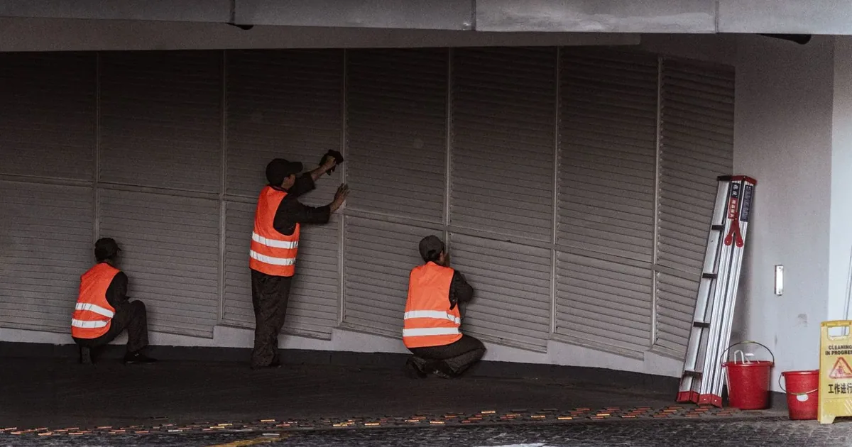 Karaköy otomatik kepenk tamiri için tarihi taş cepheli iş yeri kepengi