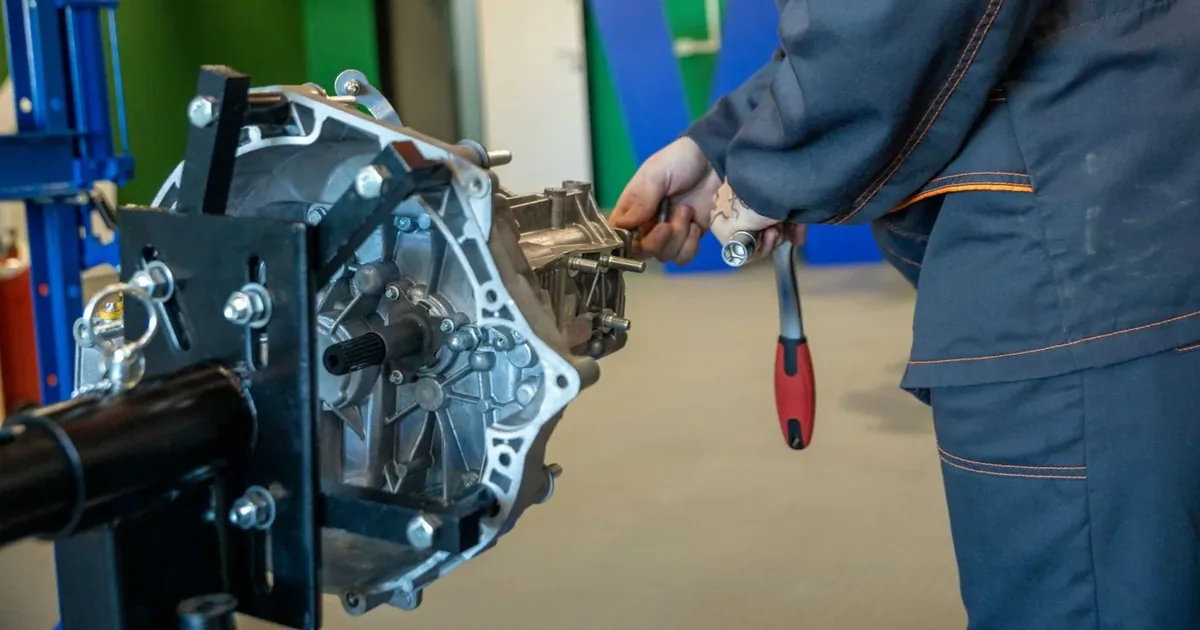 Kurtuluş kepenk tamiri için cadde üzerindeki otomatik kepenkler